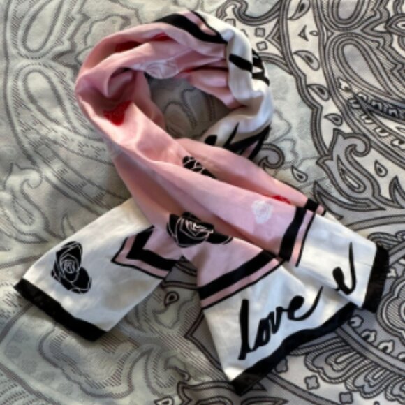 [RARE] Aldo 2018 Valentines Day Limited Edition Collection  Scarf - Picture 3 of 16